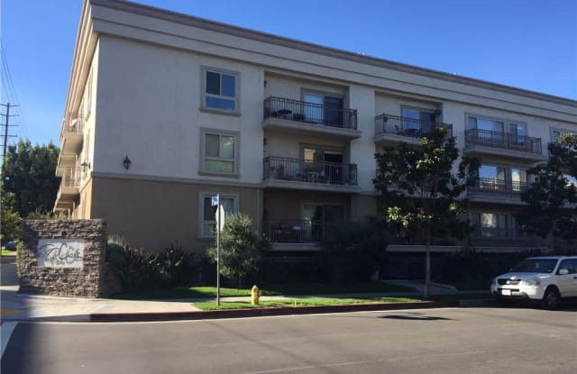 141 S Clark - 141 S Clark Dr, West Hollywood, CA 90048