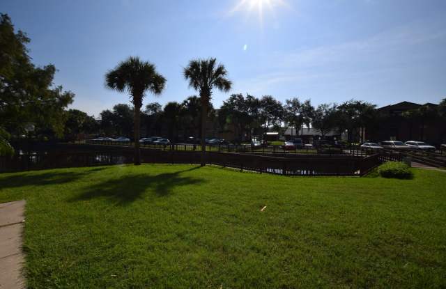 2 bedroom, 2 bath Condo for rent at 4524 Commander Drive #1618 Orlando, FL 32822; Central Heat  Air, Range, Refrigerator, Dishwasher, Disposal, washer, dryer - 4524 Commander Drive, Orlando, FL 32822