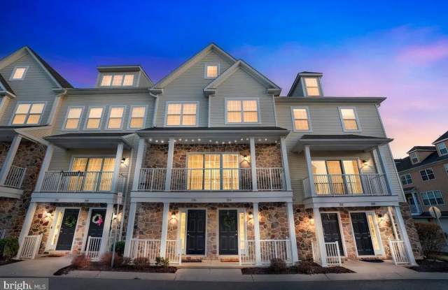 204 DANA DR - 204 Dana Drive, West Chester, PA 19382 204 DANA DR - 204 Dana Drive, West Chester, PA 19382