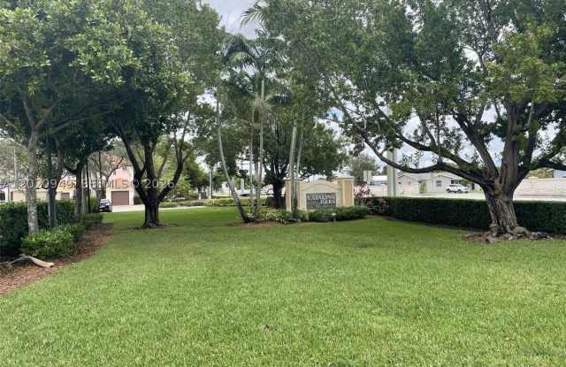8835 S Isles Cir Gallery 2