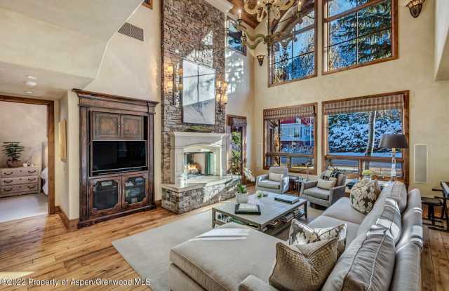 616 W Hopkins Avenue photos photos