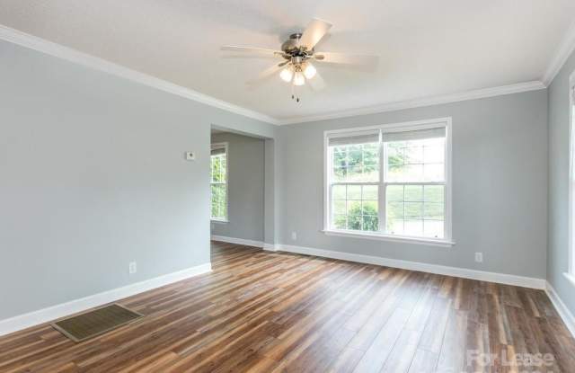21 Clayton Drive Gallery 2