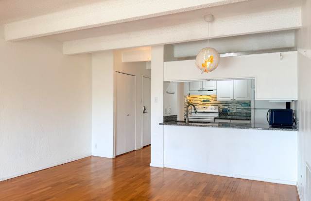***MOVE-IN SPECIAL*** High-Rise in Cheesman Park Gallery 4