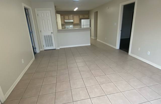 301 East Camellia Avenue - 207A Gallery 2