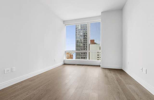77 Greenwich Street Gallery 4