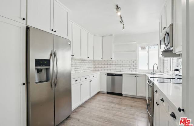 930 3rd St photos photos