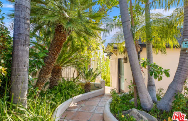 4189 Holly Knoll Dr - 4189 Holly Knoll Drive, Los Angeles, CA 90027