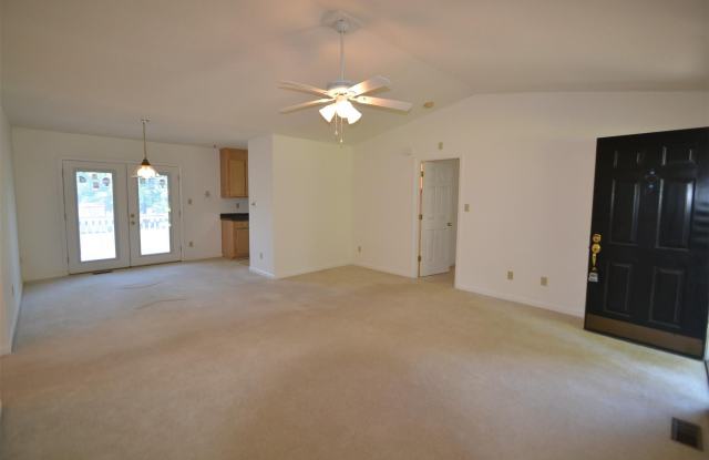 866 Ridge Drive Gallery 3