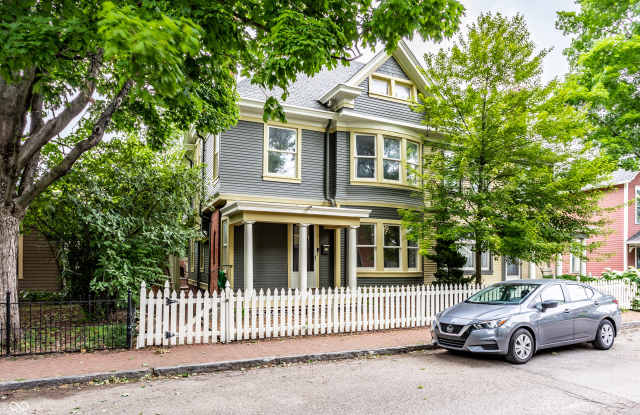 612 Lockerbie Street - 612 Lockerbie Street, Indianapolis, IN 46202