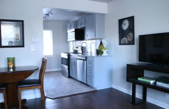 4620 Harrison St - 4620 Harrison Street, Kansas City, MO 64110