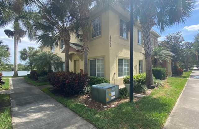 Beautiful 3 Bedroom 2.5 Bath Townhome in Lakeside Village!! - 3701 45th Terrace West, South Bradenton, FL 34210