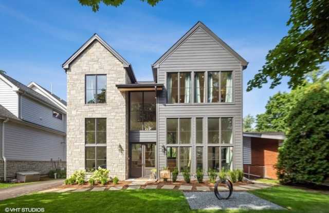 4554 Harvey Avenue - 4554 Harvey Avenue, Western Springs, IL 60558