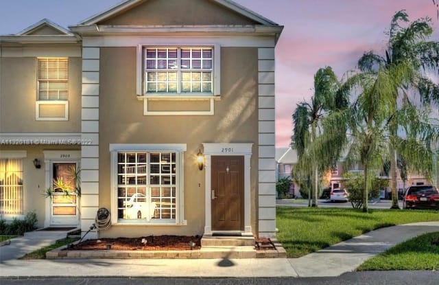 2901 Dorchester Ln - 2901 Dorchester Lane, Cooper City, FL 33026