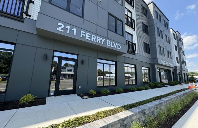 211 Ferry Boulevard Gallery 2