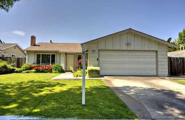 Charming 3-Bedroom Home in Fremont!! photos photos