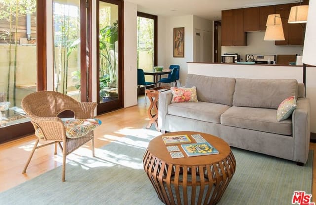 110 DUDLEY Avenue - 110 E Dudley Ave, Los Angeles, CA 90291