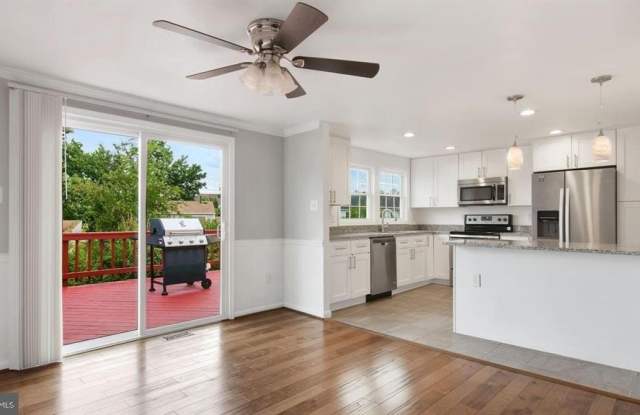 12802 MELVUE Court Gallery 4