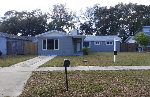 8730 52nd Ln N - 8730 52nd Lane North, Pinellas Park, FL 33782