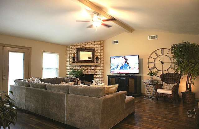 3218 Sycamore Springs Drive Gallery 4