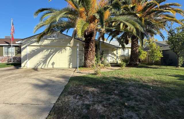 Cozy 2 bedroom 1 bathroom with pool! photos photos