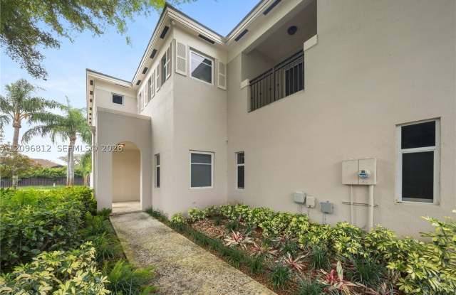 8600 SW 139th Ter Gallery 2