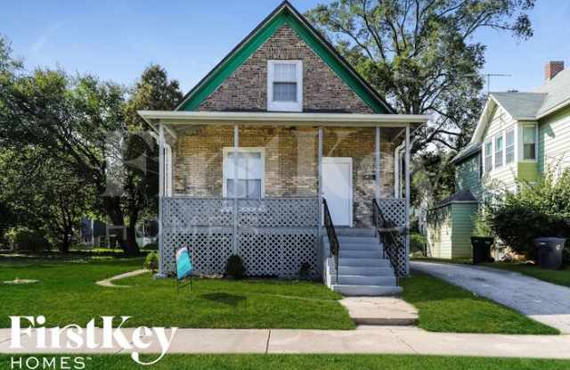 542 Oak Street - 542 Oak Street, Waukegan, IL 60085