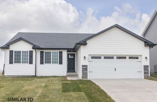 Charming Ranch-Style Home with Modern Amenities and Room to Grow - 504 Northeast Vista Lane, Ankeny, IA 50021