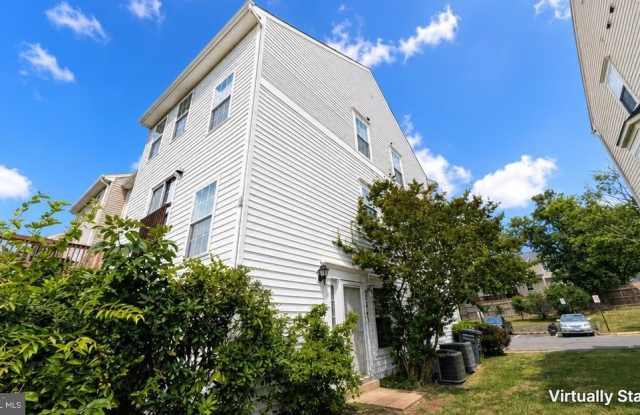22943 WHITEHALL Terrace Gallery 1