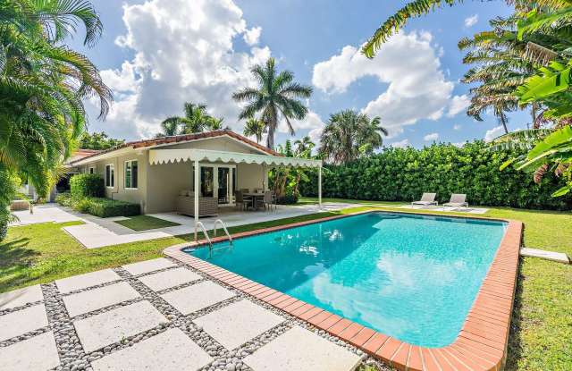 157 Worth Court N photos photos