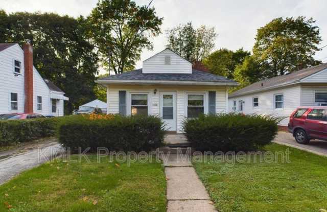 1128 Cordova Ave photos photos