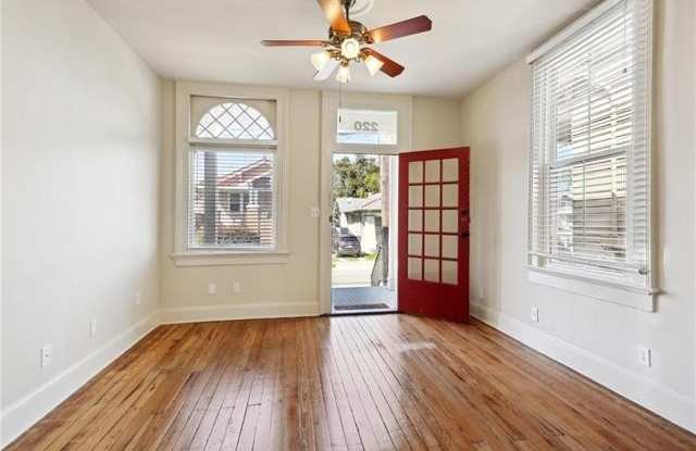 220 S MURAT Street Gallery 4