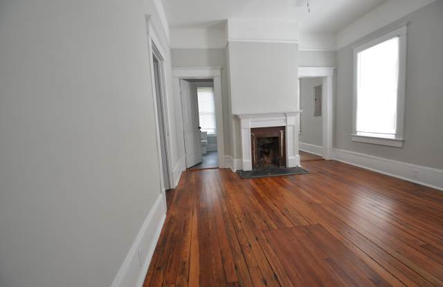 305 West 31st Street Gallery 2