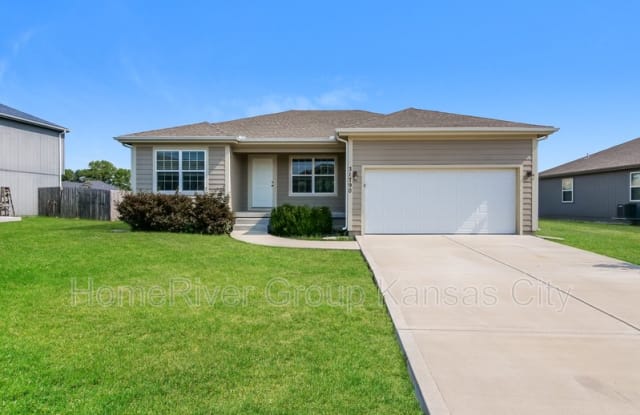 31790 W 171st St - 31790 West 171st Street, Gardner, KS 66030
