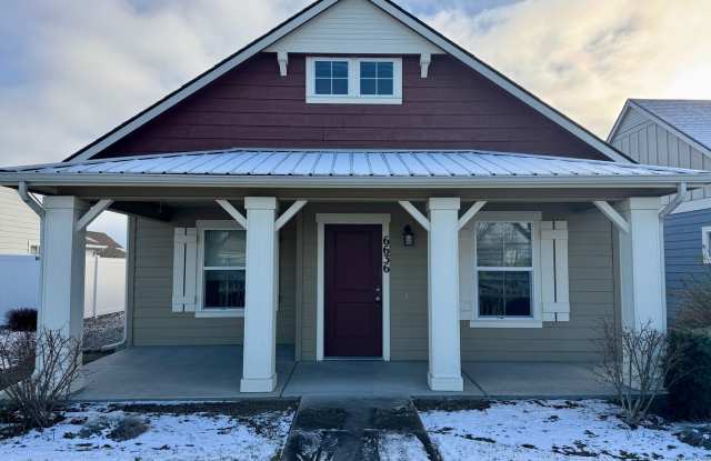 2-Bed Home with Bonus Room  Large 2-Car Garage in Coeur d’Alene photos photos