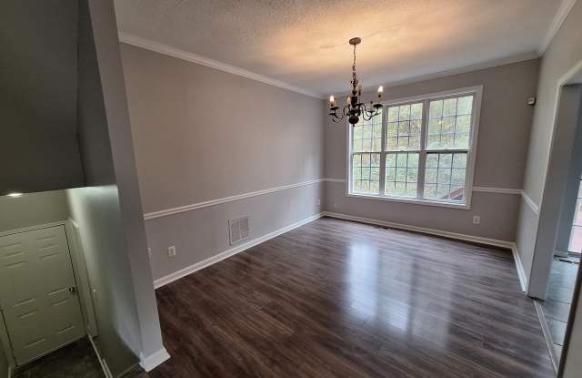 5633 Rutland Drive Gallery 3
