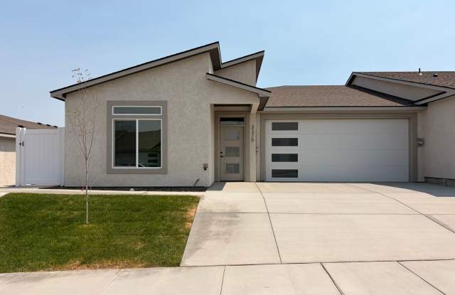 New Construction Townhome w/EV Charging, Solar Panels & Supreme Energy Efficiency! photos photos