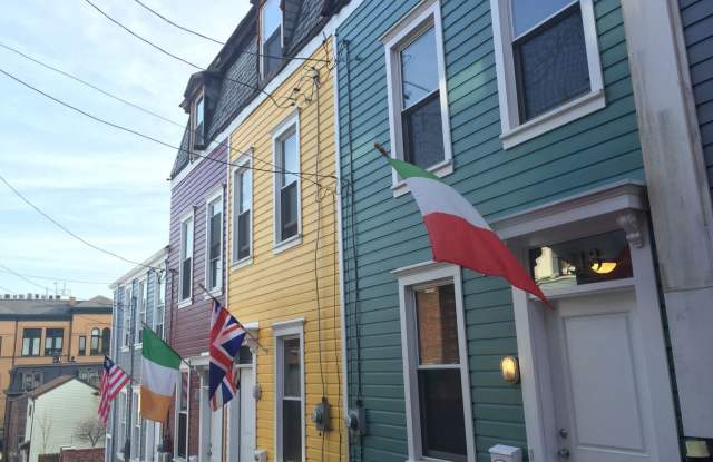 EXTREMELY SPACIOUS AND REMARKABLY REMODELED NORTHSIDE HOME- AVAIL NOW! photos photos