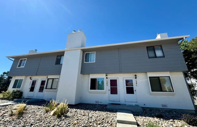 REMODELED TWO BED TOWNHOME!! photos photos