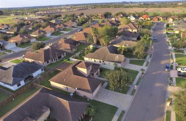 3Bed/2.5Bath Edinburg TX Home For Rent ( Oakland Village ) photos photos
