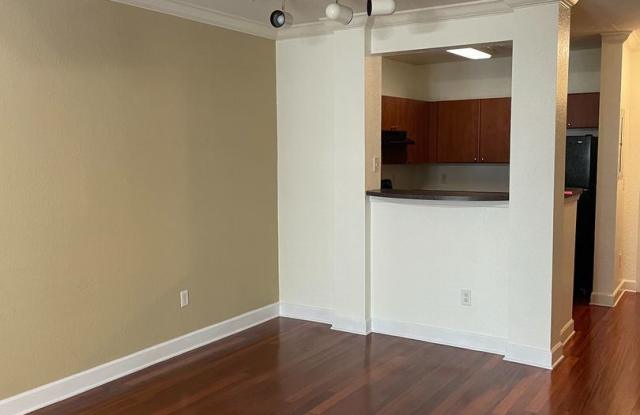 206 E South St Unit 4033 Gallery 4