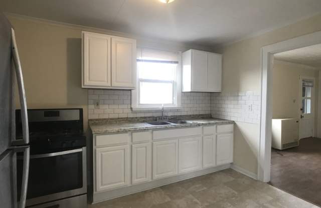 14 108th St - 2 - 14 108th Street, Troy, NY 12182