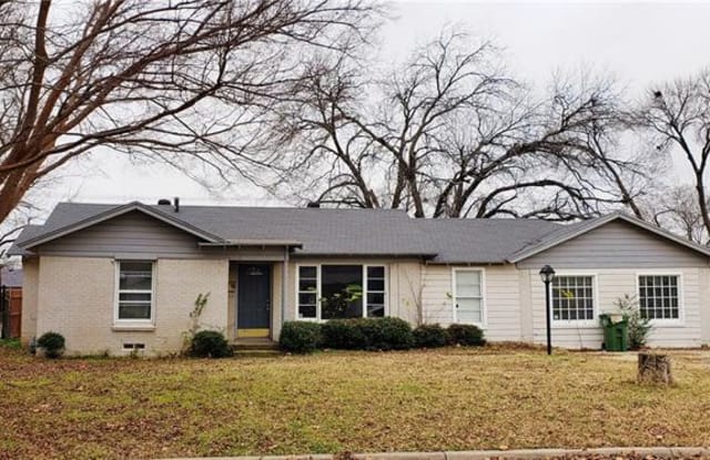 1224 S Pine Street - 1224 Pine St, Grapevine, TX 76051