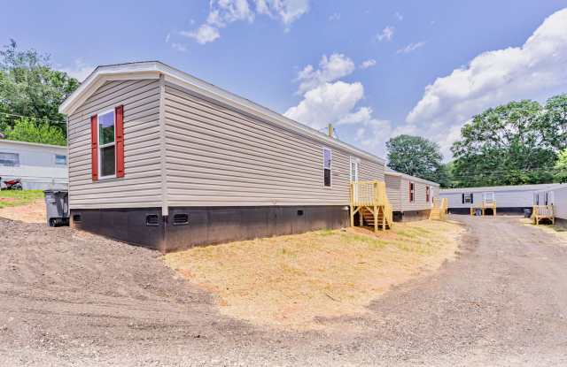 923 W. Lee Road photos photos