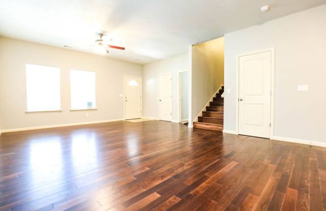 GORGEOUS 4 Bed / 2 Bath Home – Walk to MSU | Phelps Grove Neighborhood Gallery 4