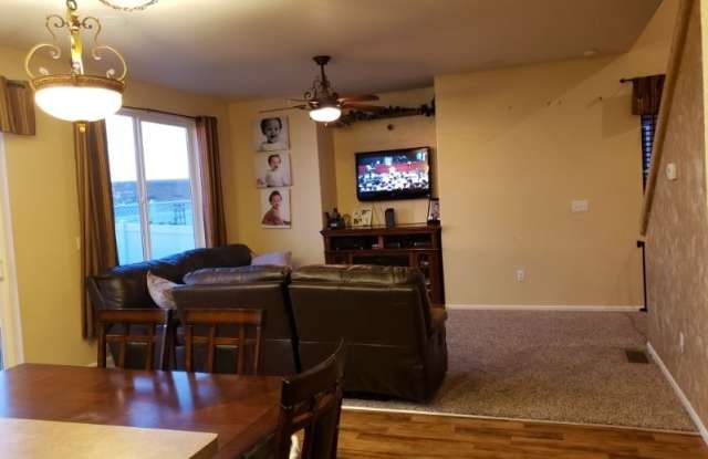 20601 Randolph Pl Gallery 4