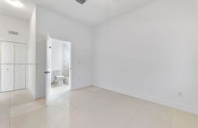 20383 Sw 87th Pl Gallery 2