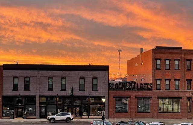 737 W 1st St - 737 West 1st Street, Hastings, NE 68901