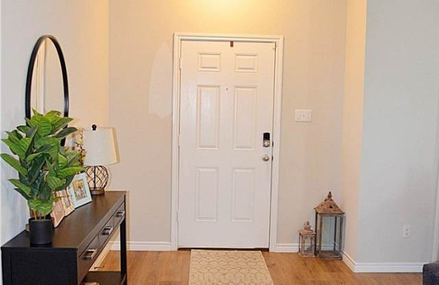 1716 Friesian Loop Gallery 2