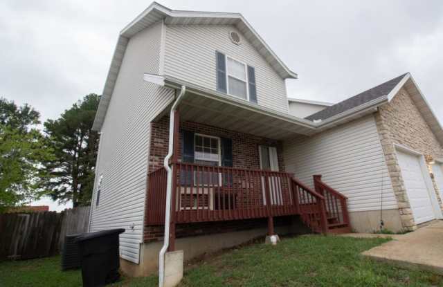 21497 Risky Road - 2 photos photos