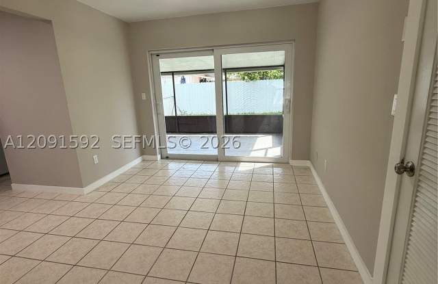 19433 SW 103rd Ct Gallery 3